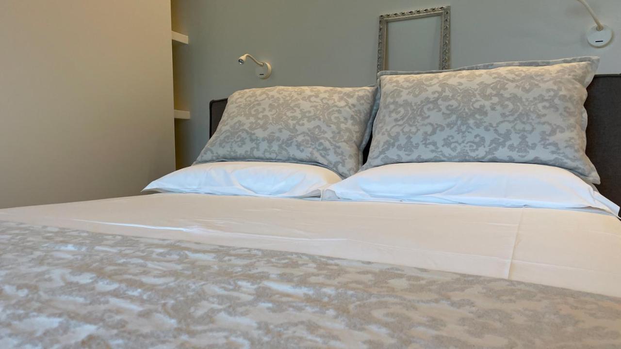 Myvilla Suites Palazzo Canavese Ngoại thất bức ảnh
