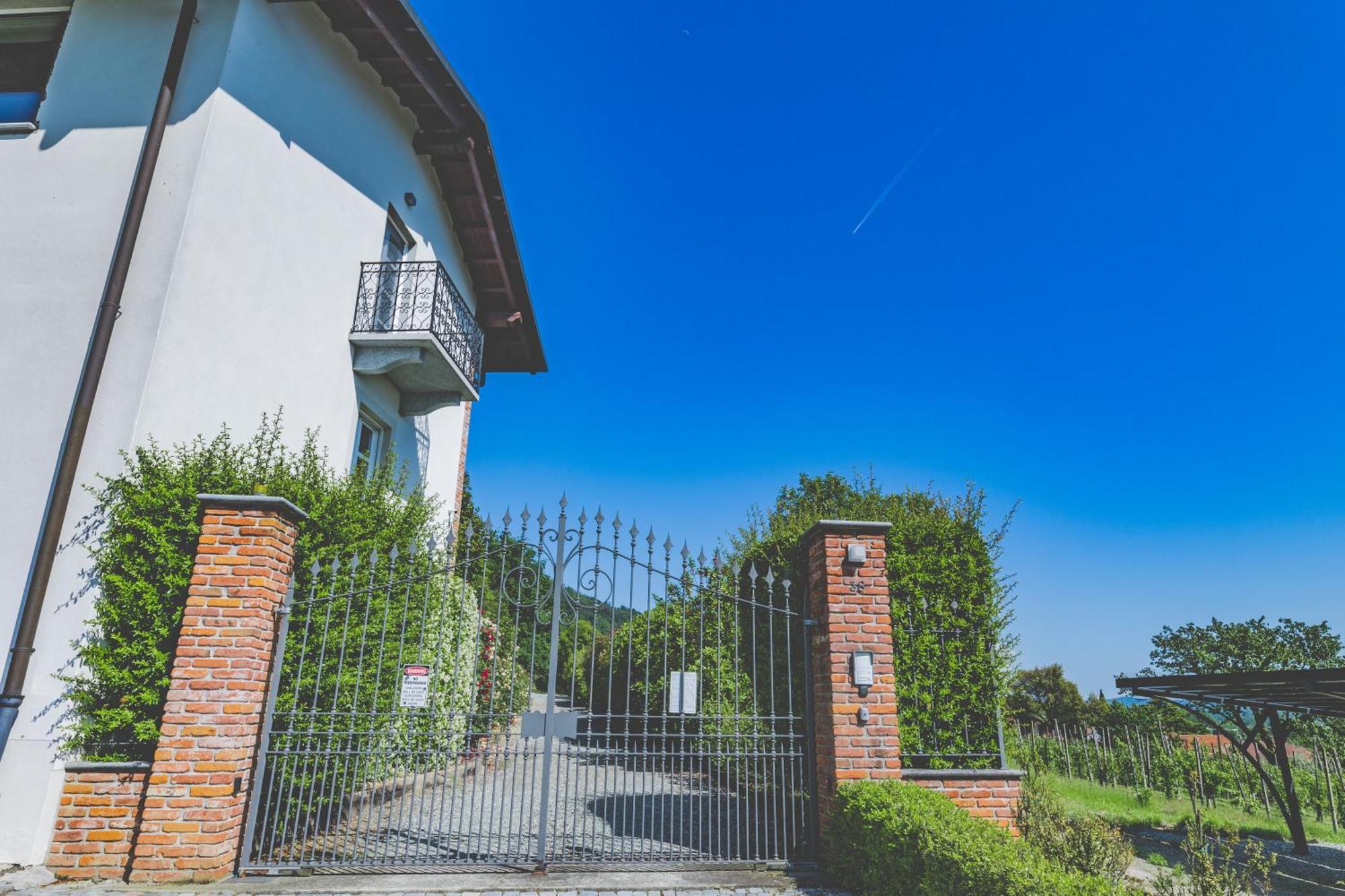 Myvilla Suites Palazzo Canavese Ngoại thất bức ảnh